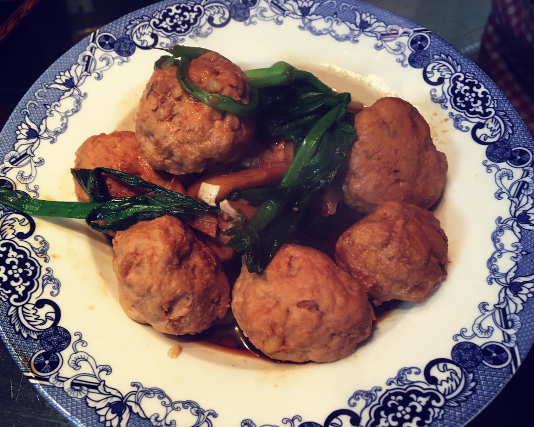 红烧肉丸子（不油炸，更健康）的做法