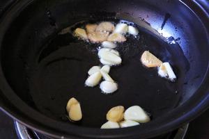 砂锅白菜丸子煲的做法 步骤12