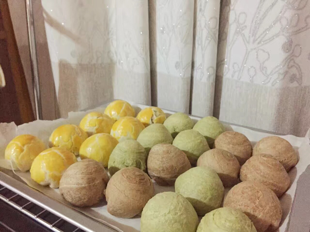 蛋黄酥~紫薯、抹茶、原味~花好月圆，中秋快乐~内附一次做六色蛋黄酥方法~