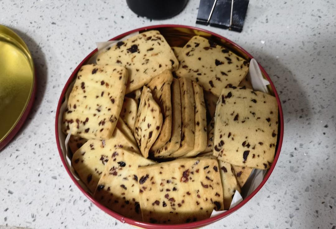 超简单的曼越莓黄油饼干