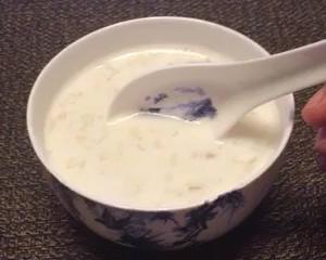 牛奶冰糖燕窝的做法