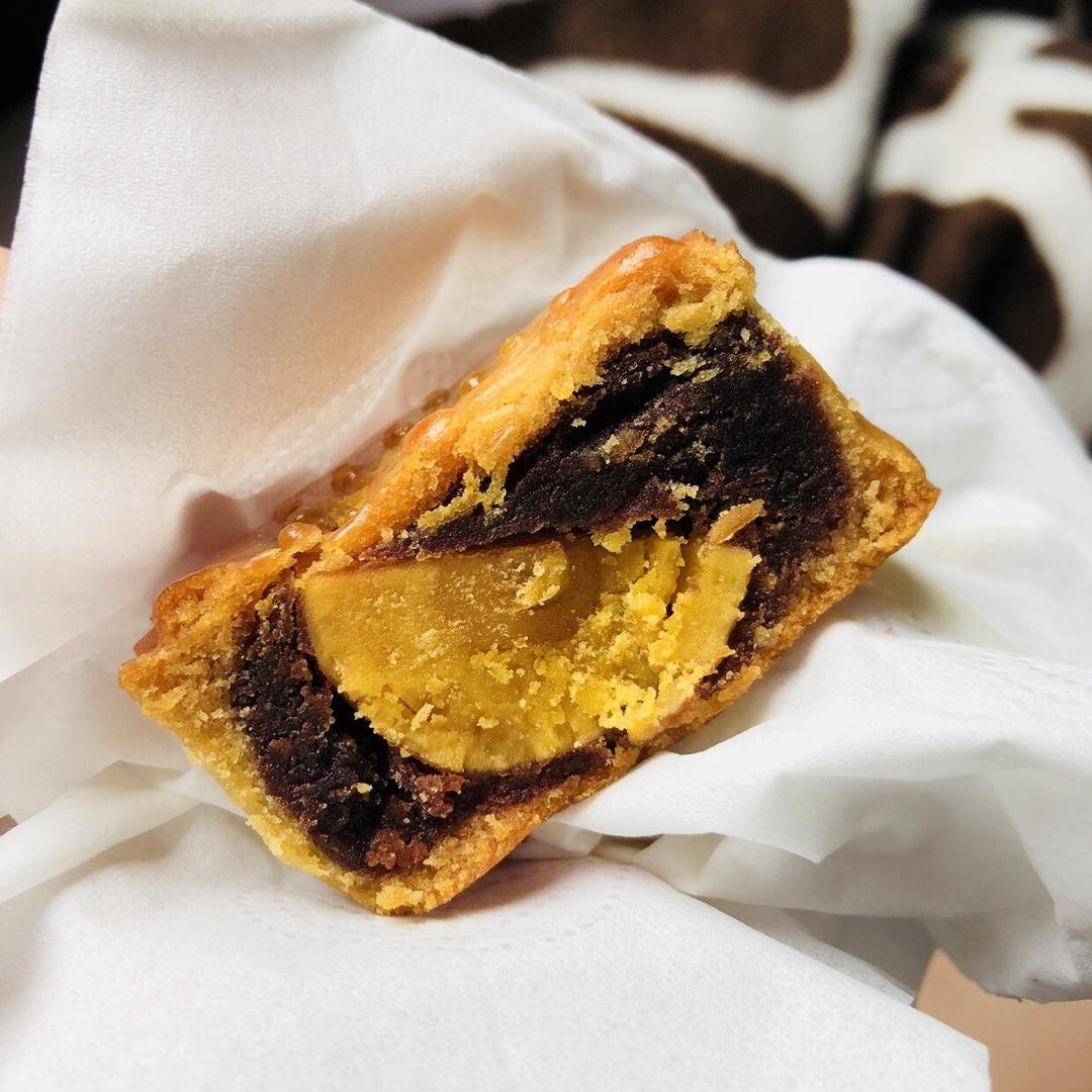 广式月饼——蛋黄莲蓉月饼