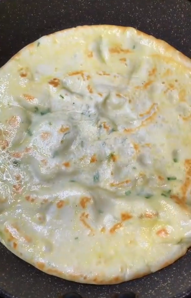 香浓牛奶鸡蛋饼的做法 步骤8