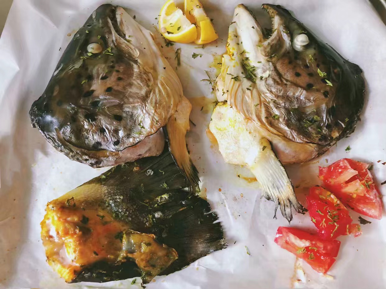 日料，从吃懂一条三文鱼开始part2  盐烤三文鱼头的做法