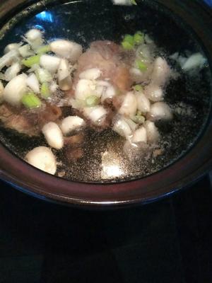 牛尾海参汤的做法 步骤3