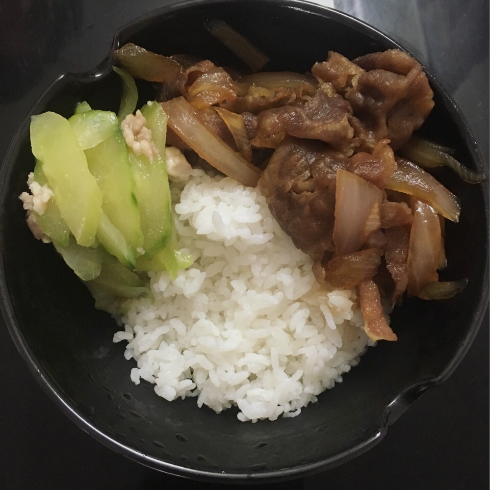 和风牛肉饭(吉野家牛肉饭)