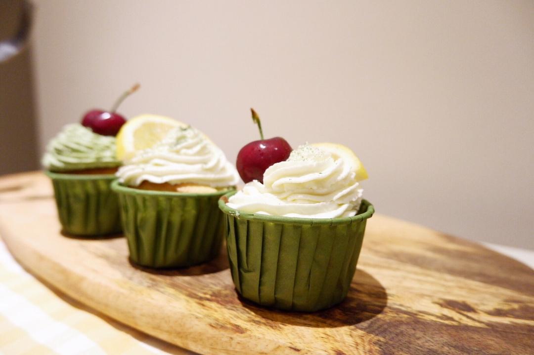 鲜奶油戚风杯子蛋糕（纸杯蛋糕）