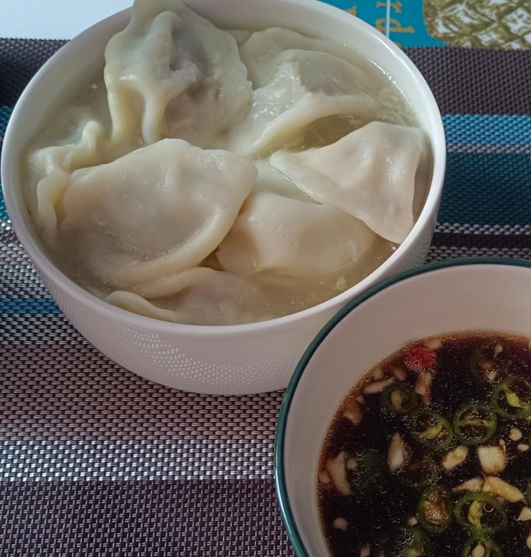 教你正确煮速冻饺子的方法，不干裂不破皮不粘锅！