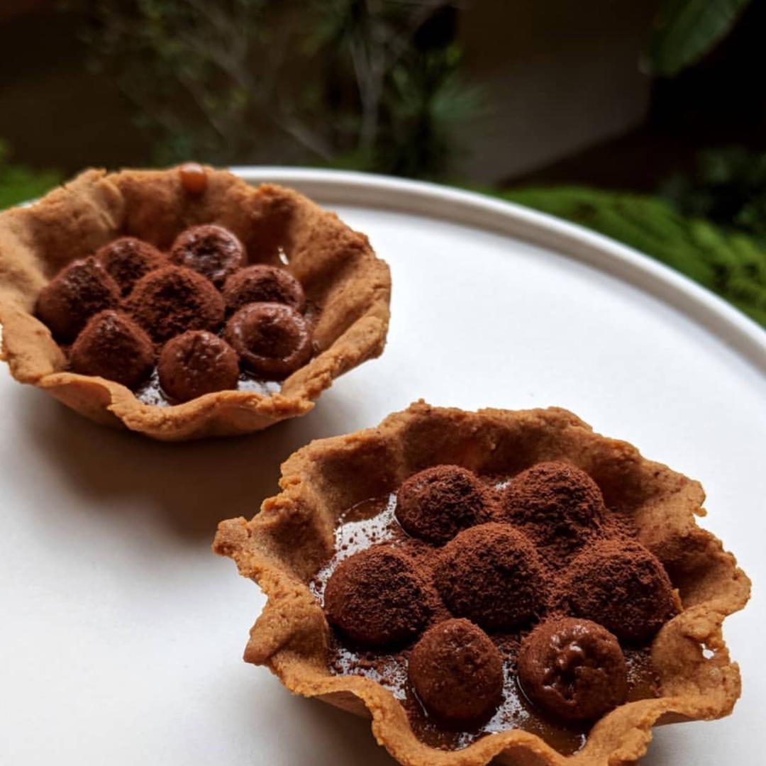 做的海盐焦糖巧克力塔