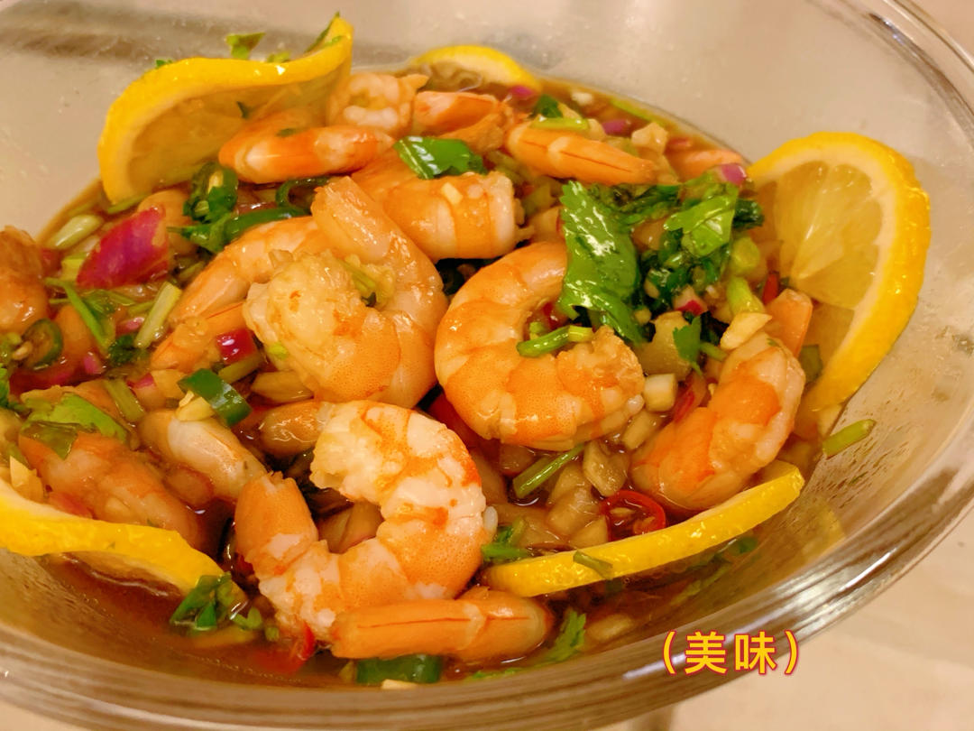 柠檬酸辣虾，冰镇下太太太好吃了！
