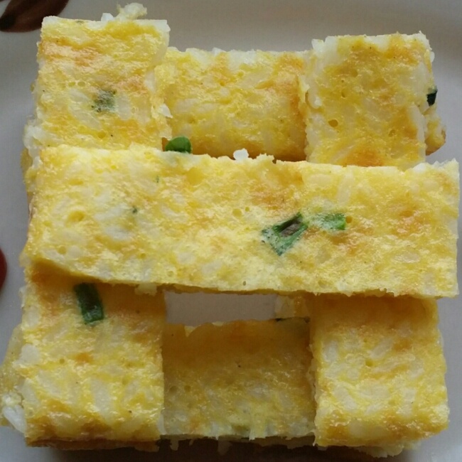鸡蛋米饭饼——上班族快手早餐