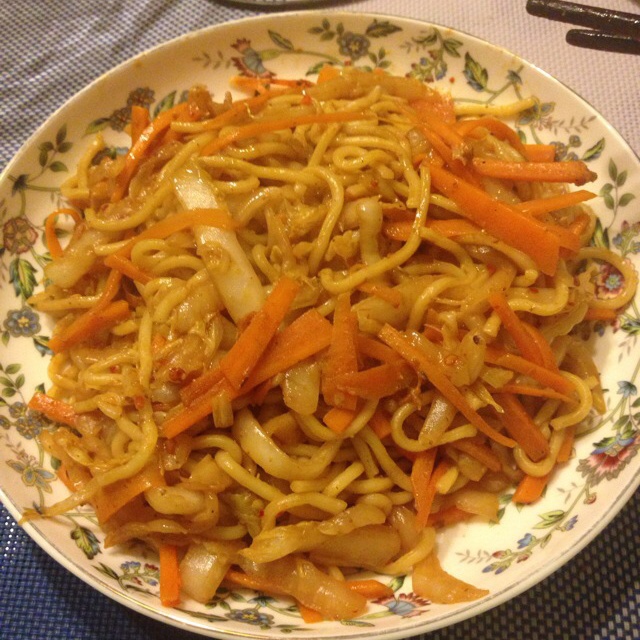圆白菜炒面