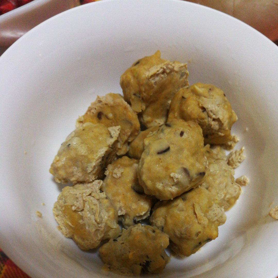 胡萝卜牛肉丸子—刺激食欲帮助消化，杀菌抗感冒宝宝辅食