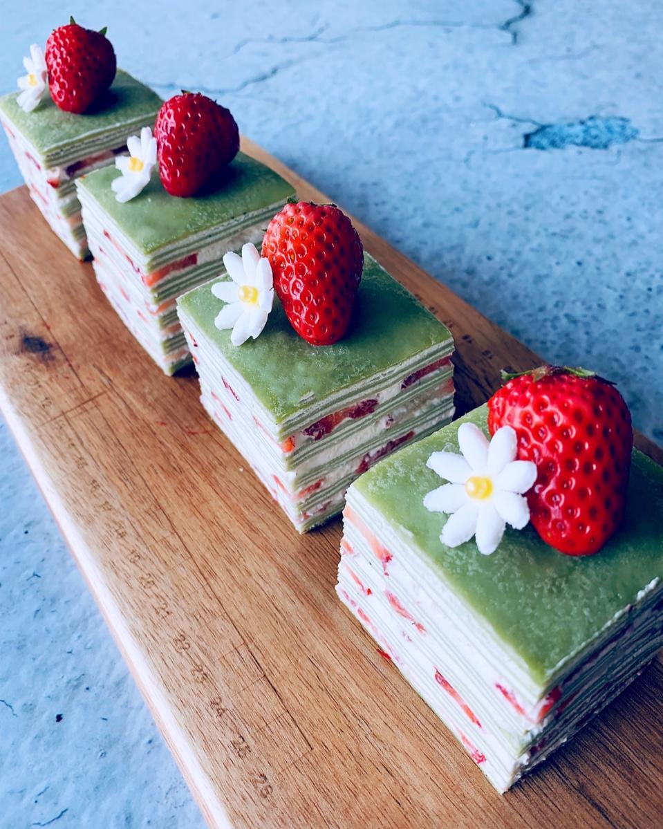 抹茶草莓千层蛋糕（可丽饼）mille crepe cake