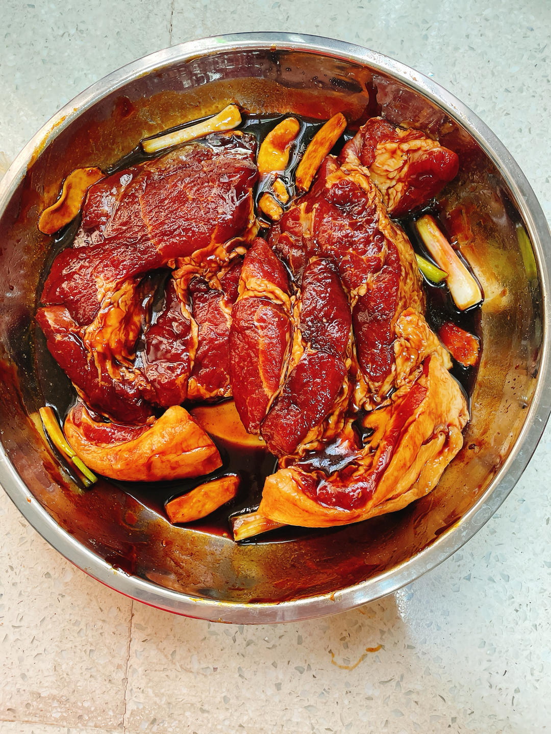 不加一滴水的电饭煲叉烧