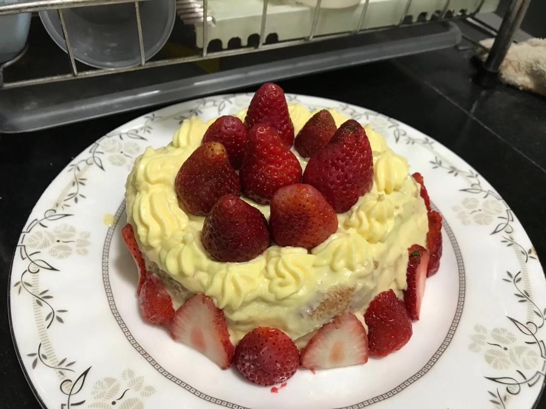 1周岁生日蛋糕（无糖香蕉戚风+无糖希腊酸奶抹面）
