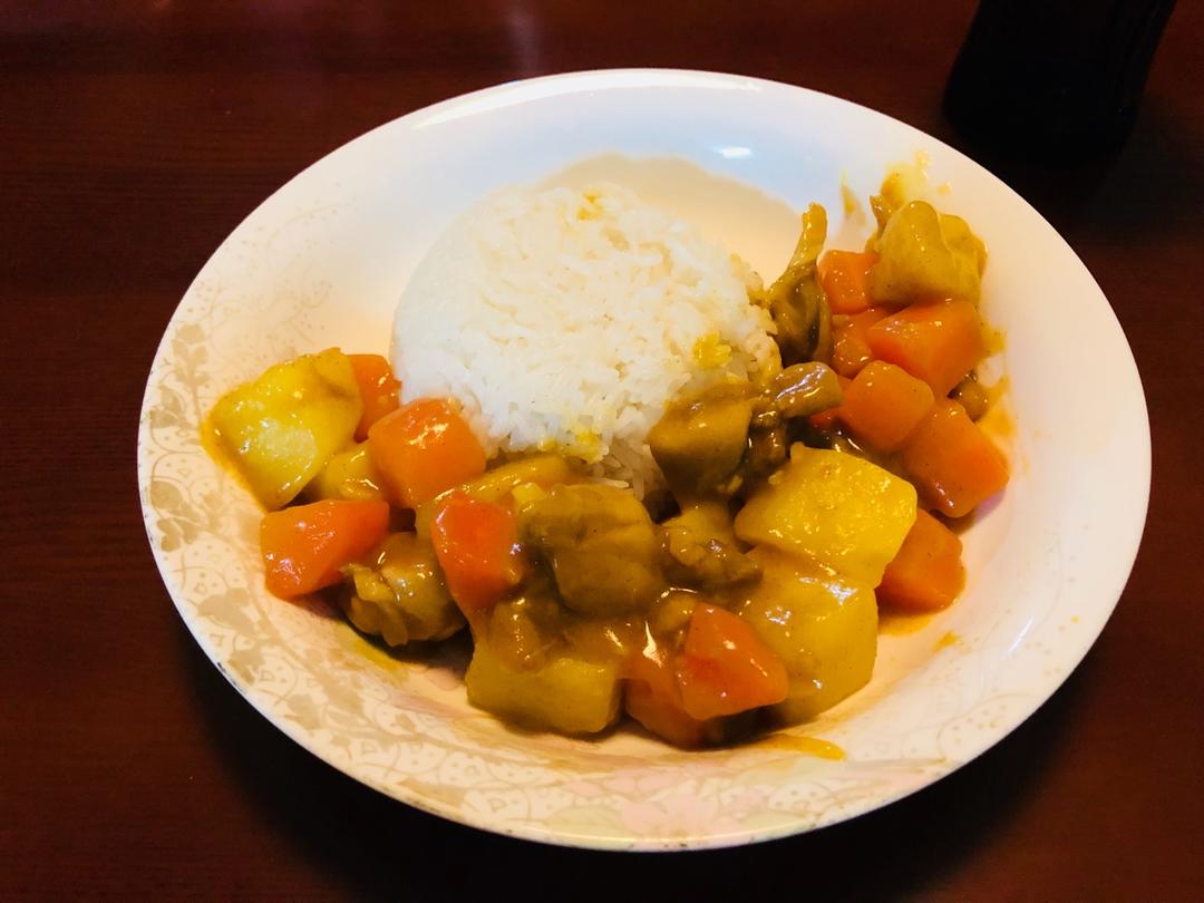 咖喱鸡肉饭