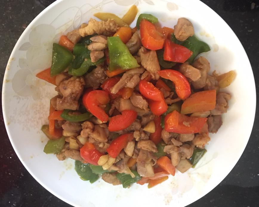 彩椒宫爆鸡丁的做法