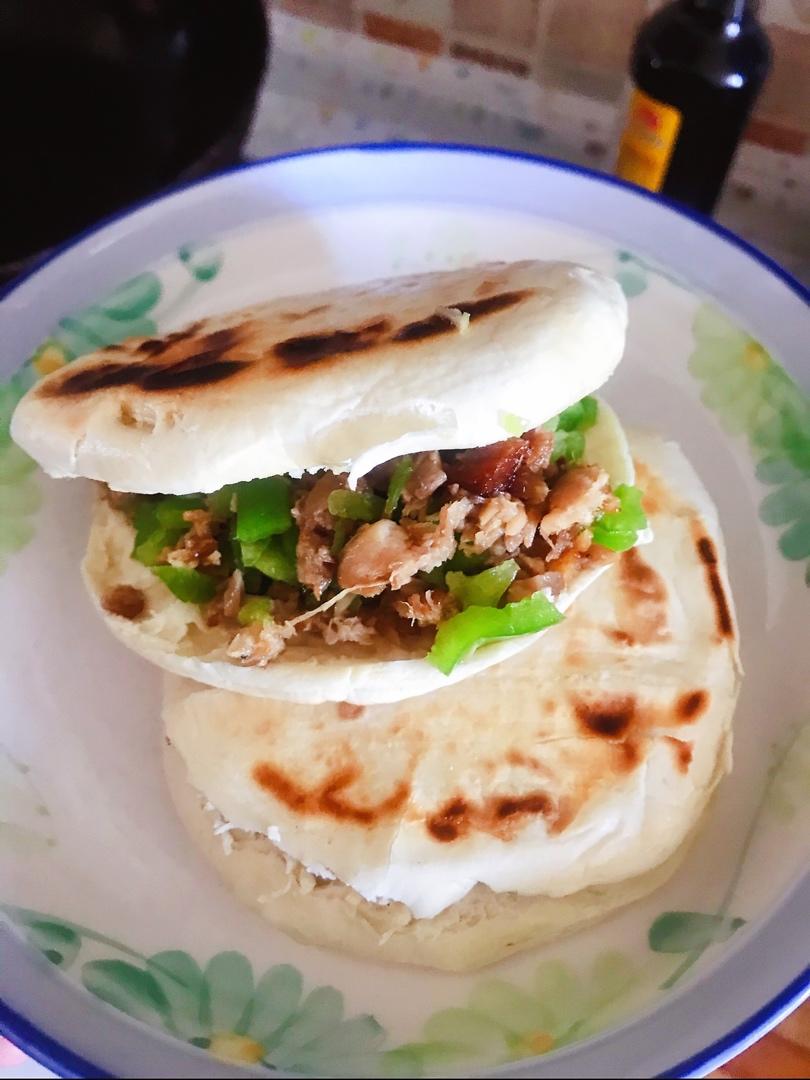 腊汁肉夹馍