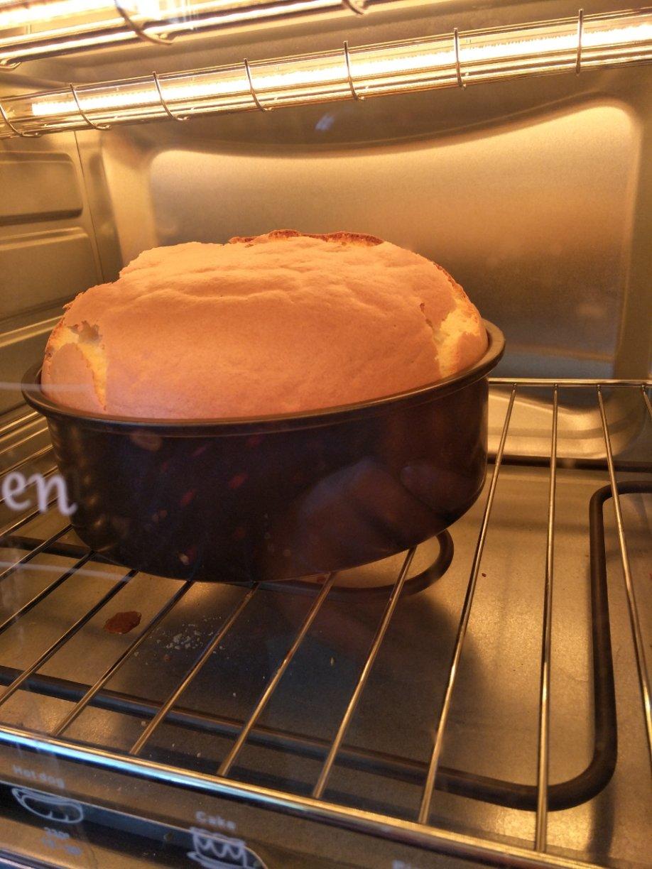 米悠悠2011做的烤箱做蛋糕(戚风蛋糕的做法)