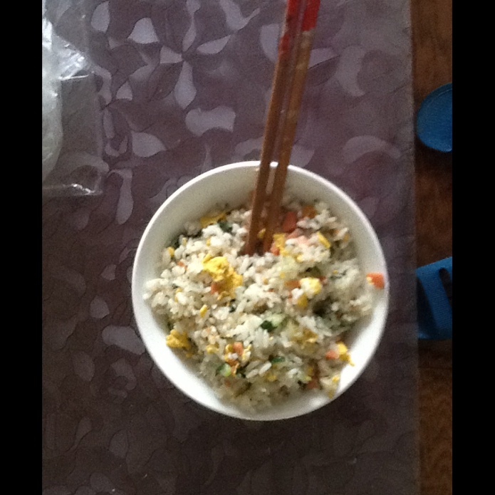 黄瓜火腿肠炒饭