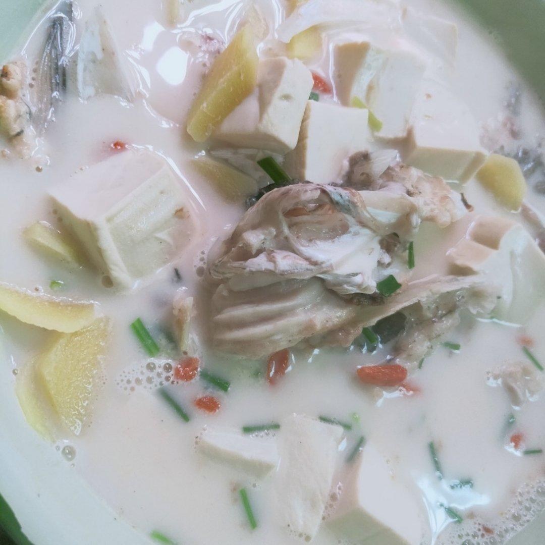 鱼头豆腐汤