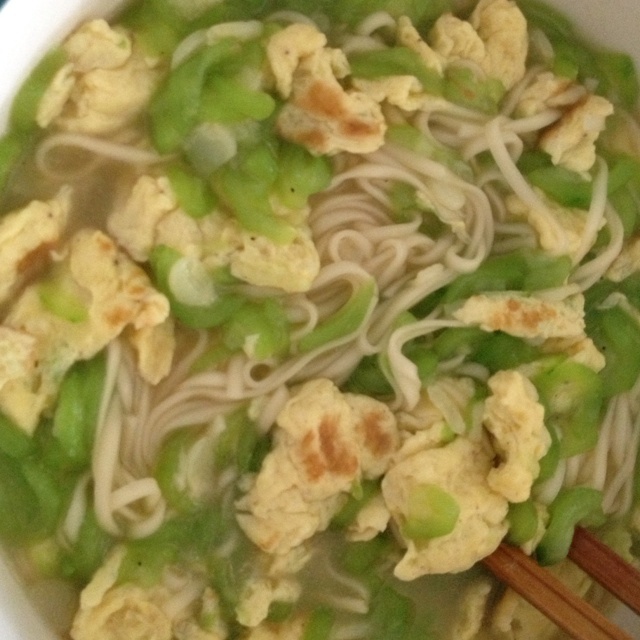 丝瓜蛋银鱼面