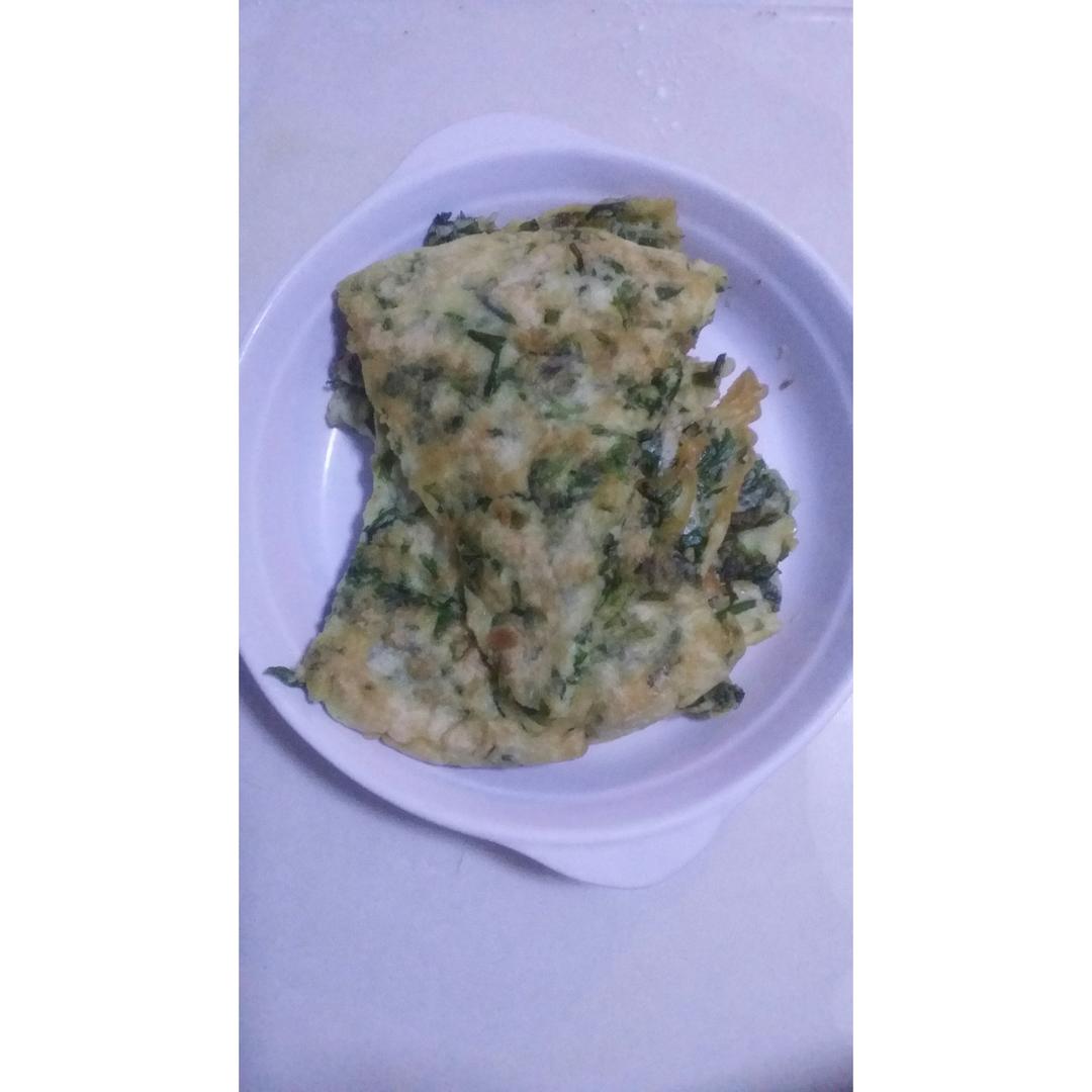 芹菜叶蛋饼