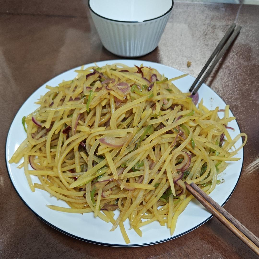 酸辣土豆丝的家常做法 超级下饭