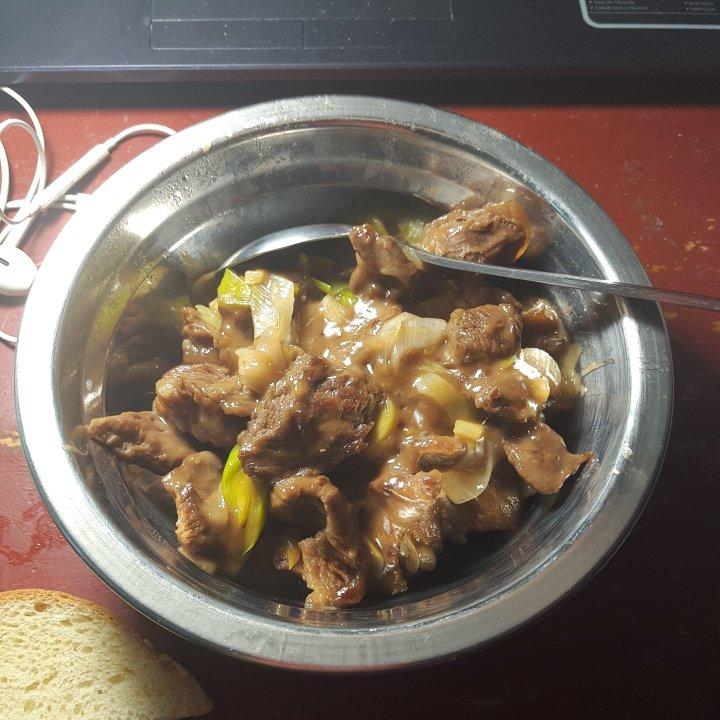 葱爆羊(牛)肉