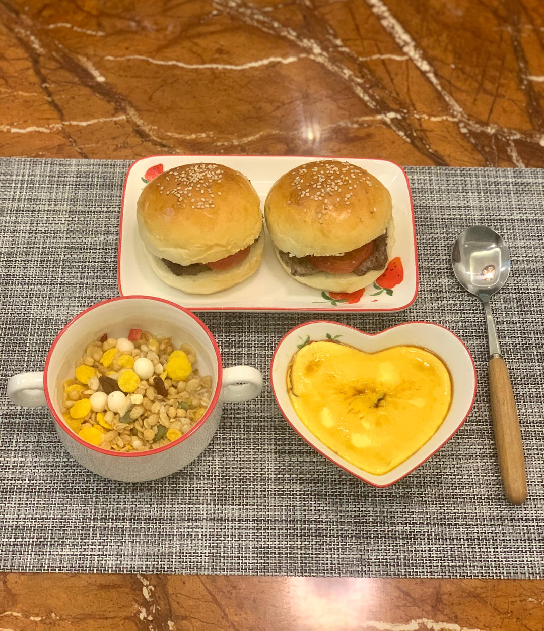 小学生日常早餐