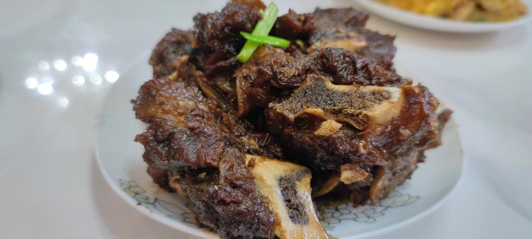 简单易做的硬菜—红烧牛肋骨