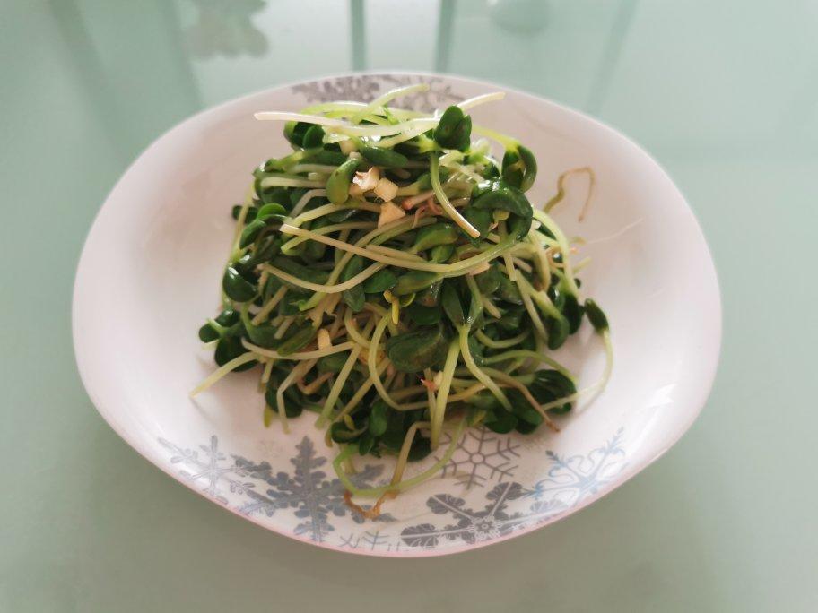 凉拌豌豆苗
