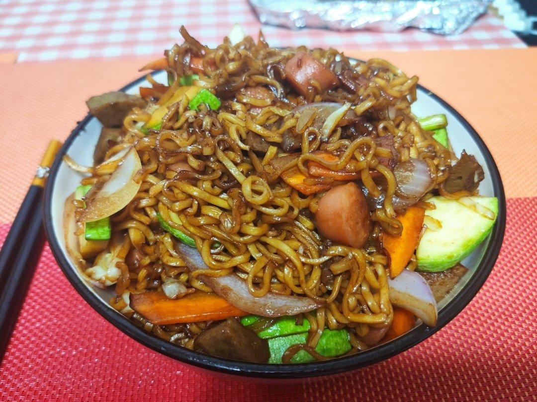 秒杀路边摊的炒方便面