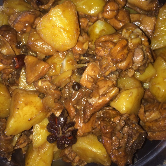 土豆炖鸡块
