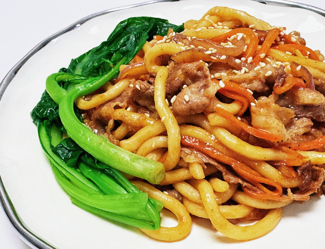 肥牛炒乌冬面