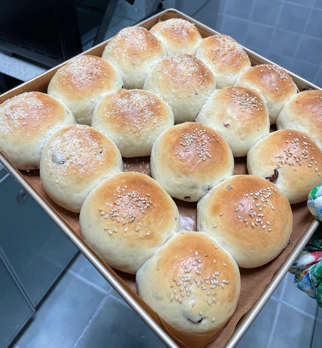 🥛超简单快手，柔软拉丝，一次发酵，牛奶小餐包