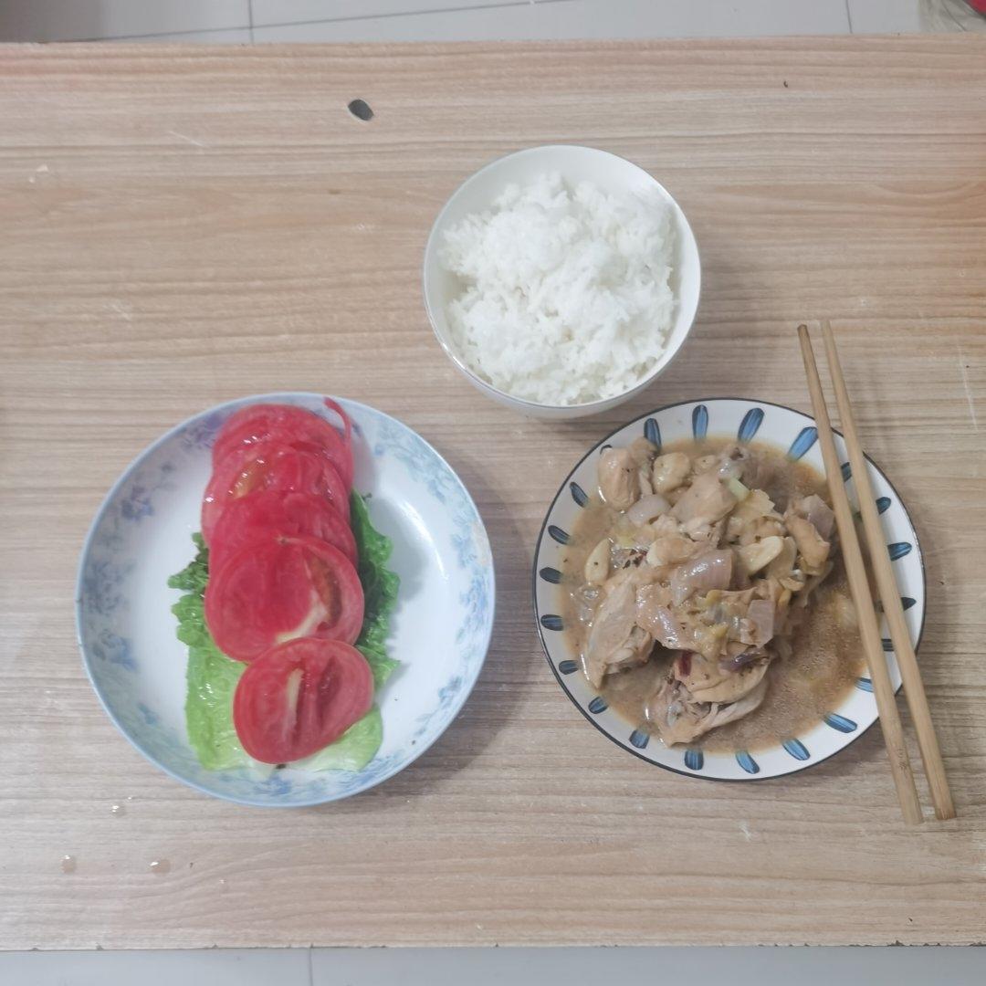 鸡腿饭（有同步凉菜）的做法