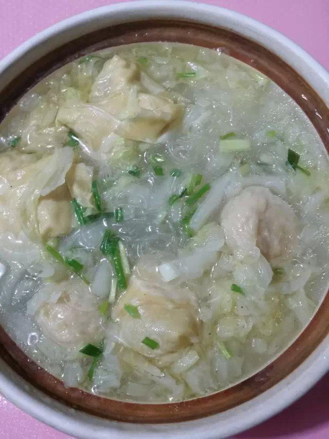 冬日暖胃砂锅三鲜汤的做法