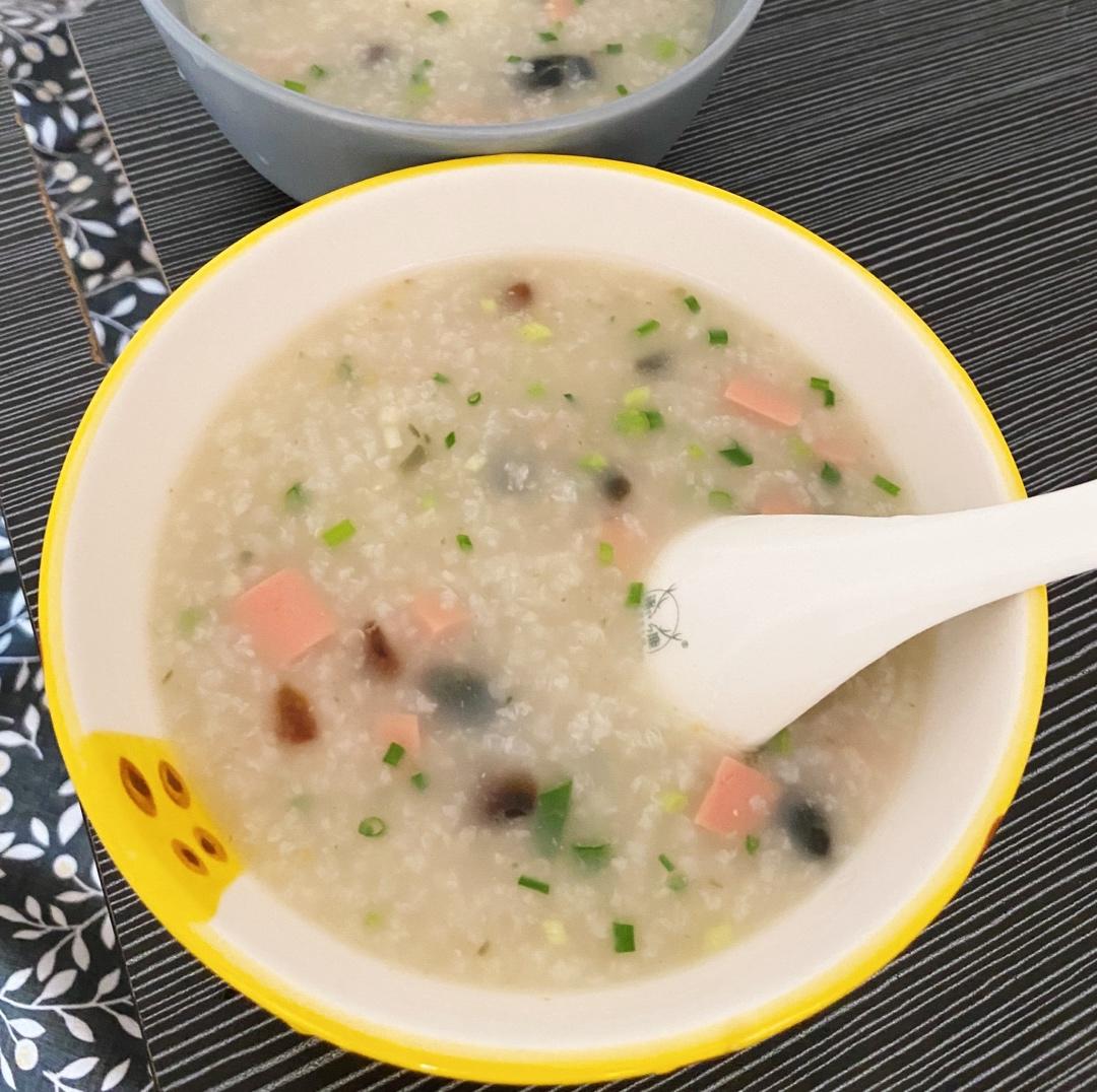 西极若木做的超快手皮蛋火腿粥