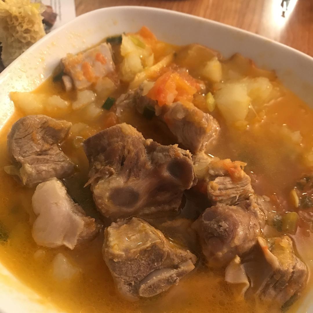 番茄土豆玉米排骨汤
