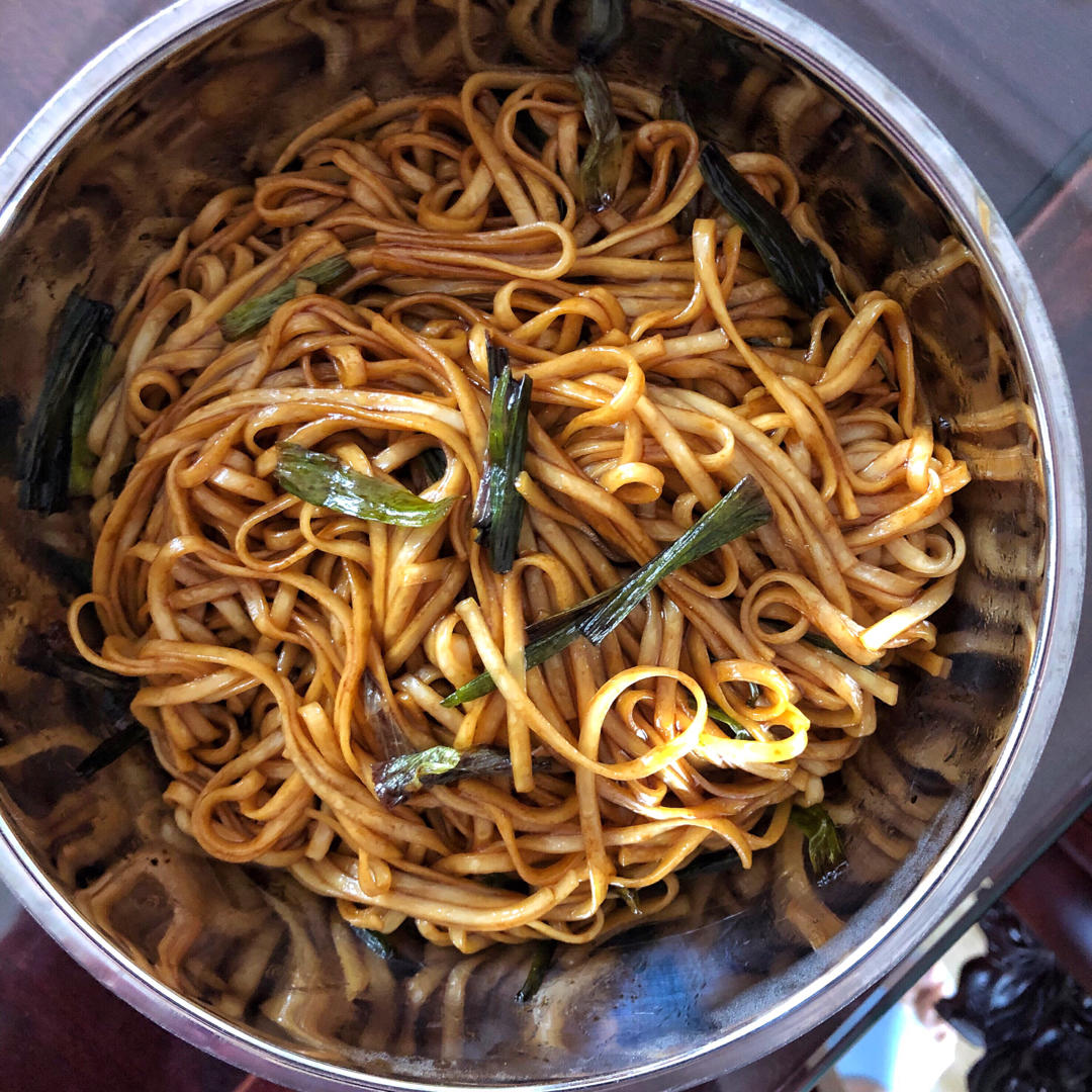 葱油拌面Spring Onion Noodles