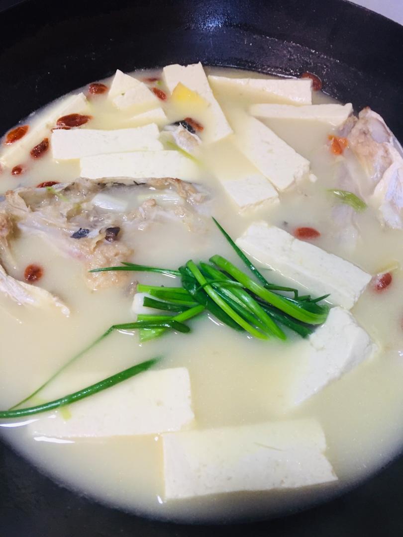 鱼头豆腐汤