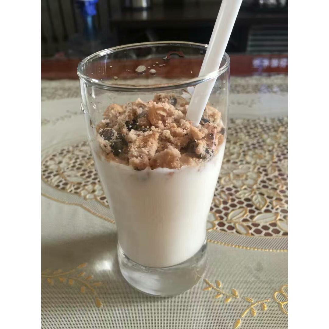 饼干香草酸奶
