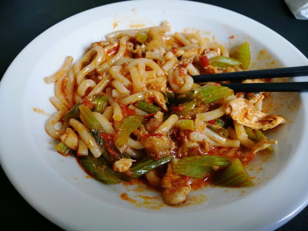 歹歹的新疆炒米粉