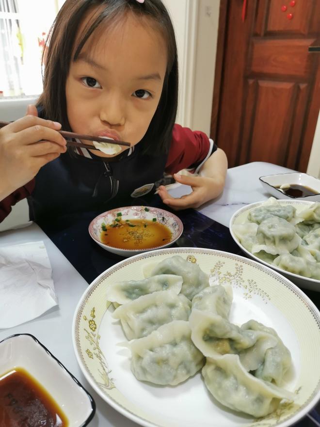 韭菜鸡蛋虾仁饺子的做法