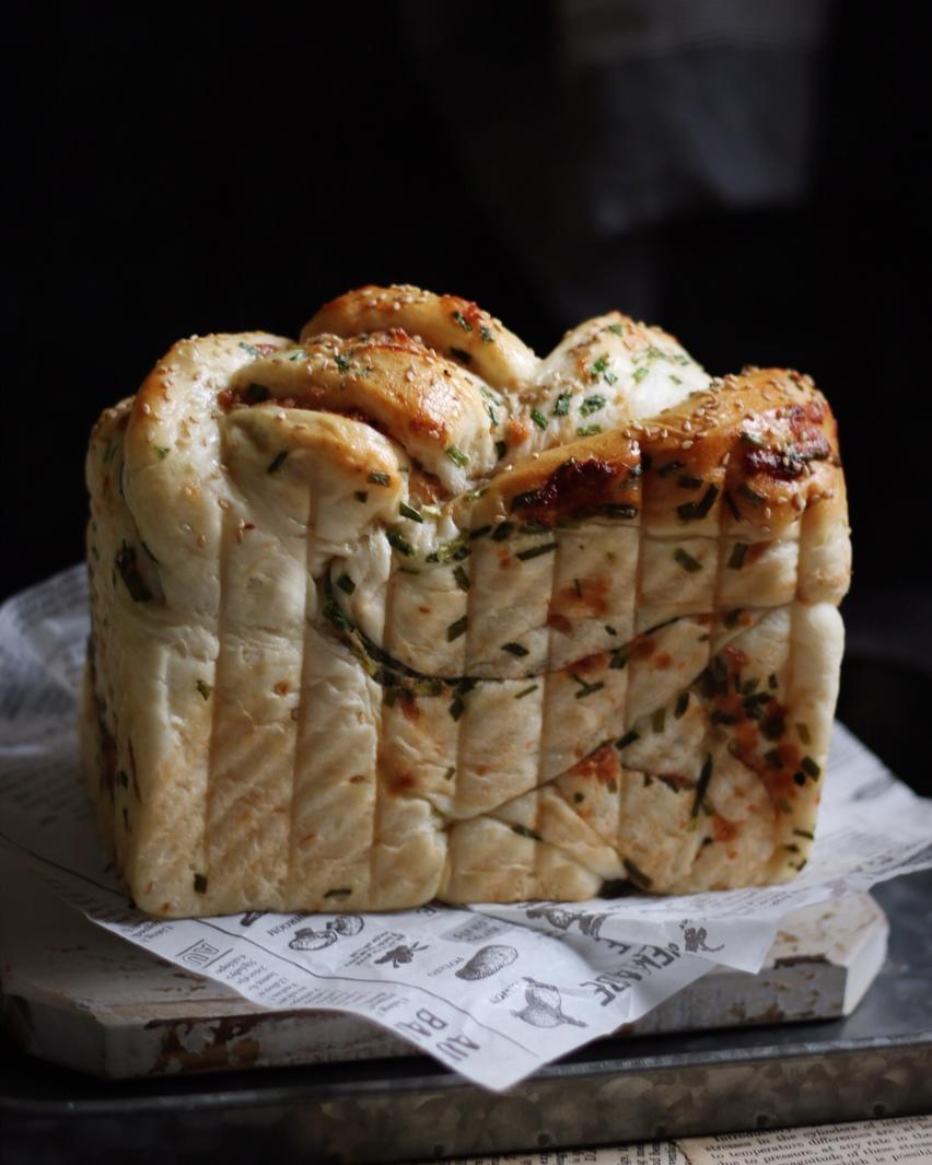 香葱肉松手撕吐司