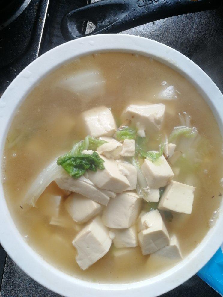 冬季家常菜：白菜炖豆腐