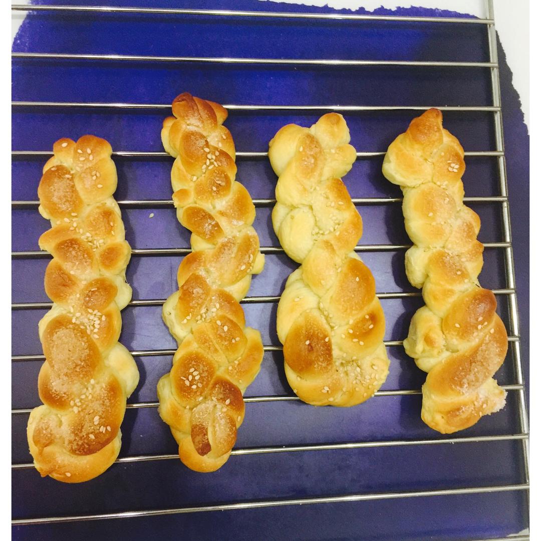 砂糖麻花面包（两股辫子）