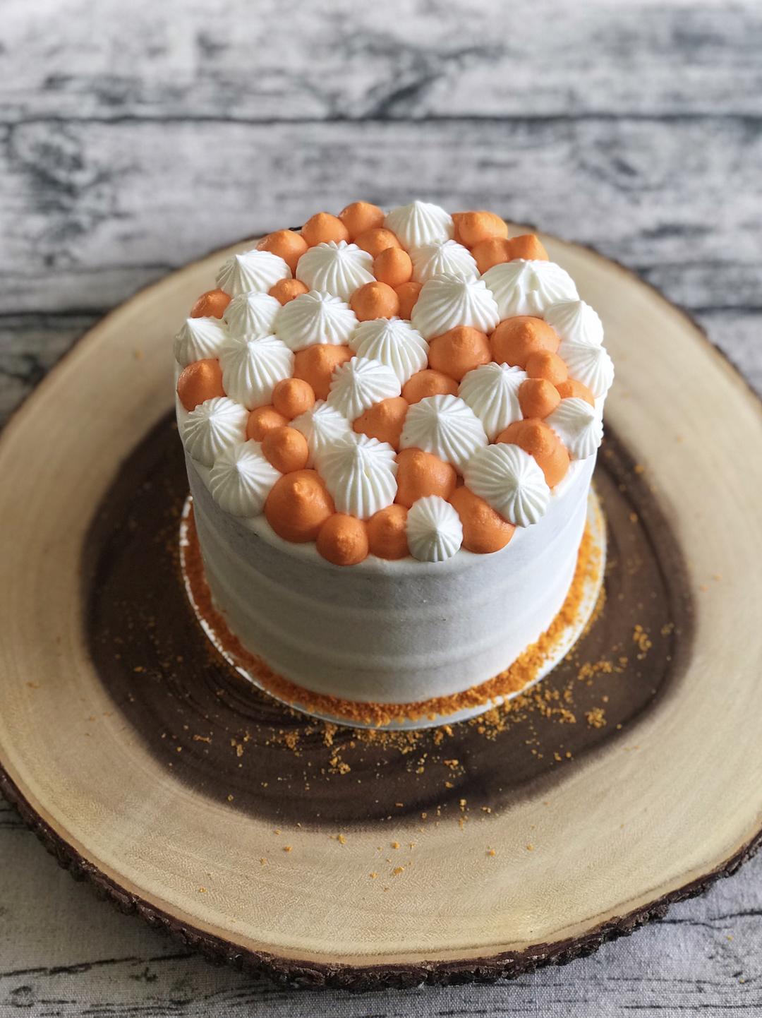 坚果胡萝卜蛋糕/香甜不腻的改良配方+装饰手法/烘焙视频蛋糕篇12「美式蛋糕」